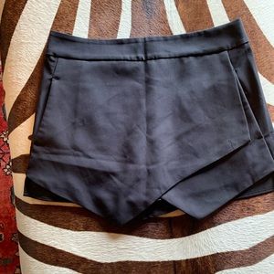 Cross front faux skirt shorts
